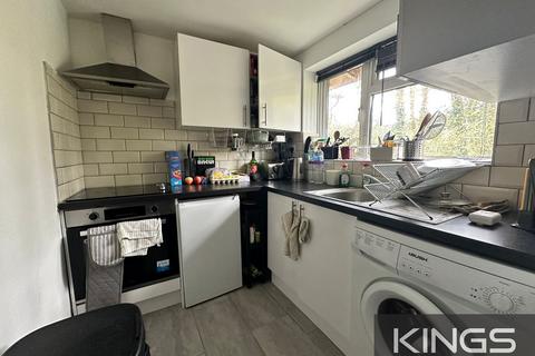 3 bedroom apartment to rent, Burgess Road, Southampton