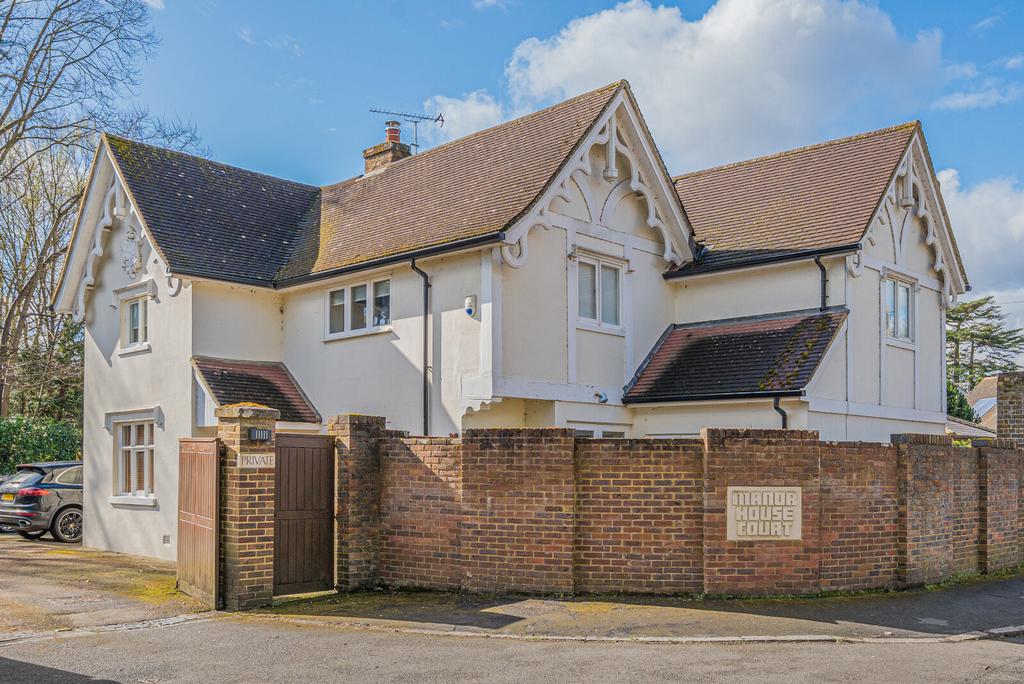 Manor House Court, Church Road, Shepperton, TW17 4 bed detached house for sale £1,300,000