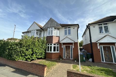 3 bedroom house to rent, Kidbrooke Park Road, Kidbrooke, SE3