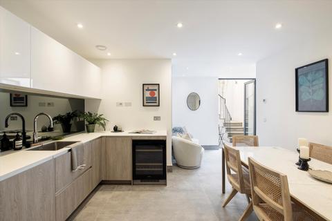 3 bedroom terraced house for sale, St. Lukes Mews, London, W11