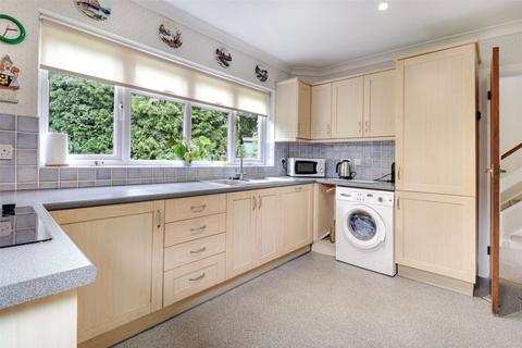 16 Pincroft Wood, Longfield, DA3 7HB