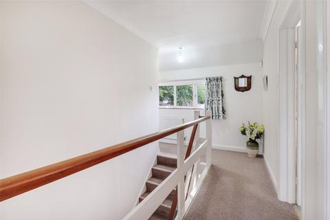 16 Pincroft Wood, Longfield, DA3 7HB