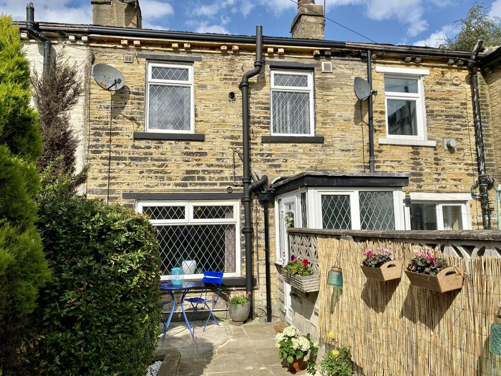 Providence Row, Off Idle Road, Bradford, BD2 1 bed terraced house for