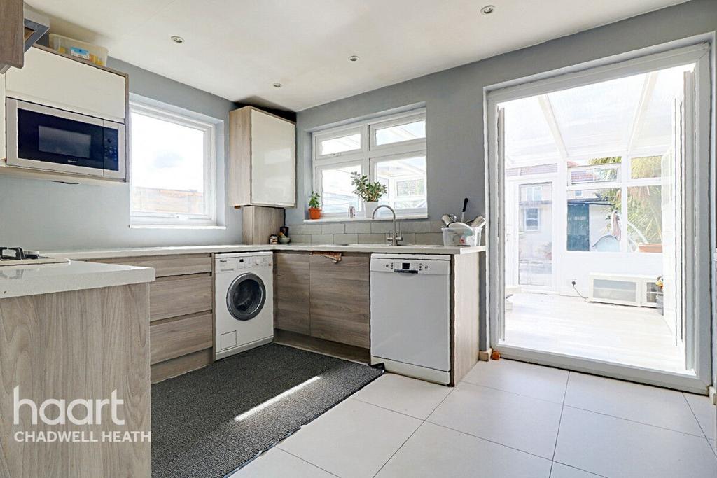 Baron Road, Dagenham 3 bed terraced house for sale £450,000