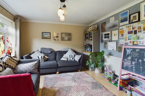 14 Acre Close, Haywards Heath, RH16 4NT
