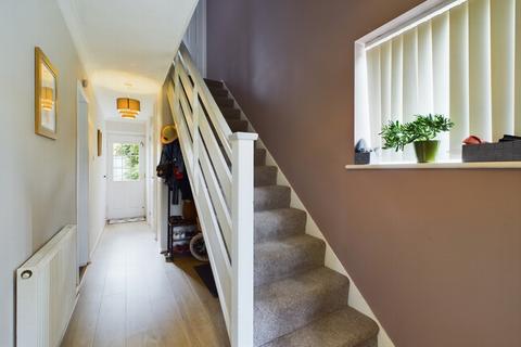 14 Acre Close, Haywards Heath, RH16 4NT