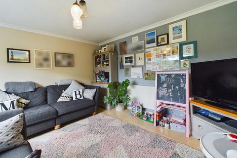 14 Acre Close, Haywards Heath, RH16 4NT