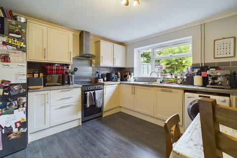 14 Acre Close, Haywards Heath, RH16 4NT