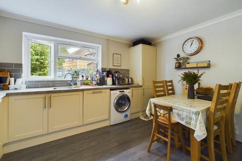 14 Acre Close, Haywards Heath, RH16 4NT