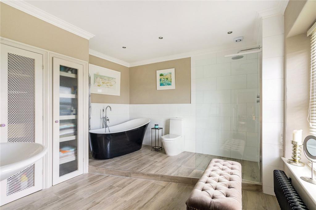 Bath/Shower Room