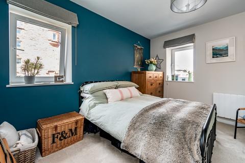 45/2 Polwarth Crescent, Edinburgh, EH11 1HS