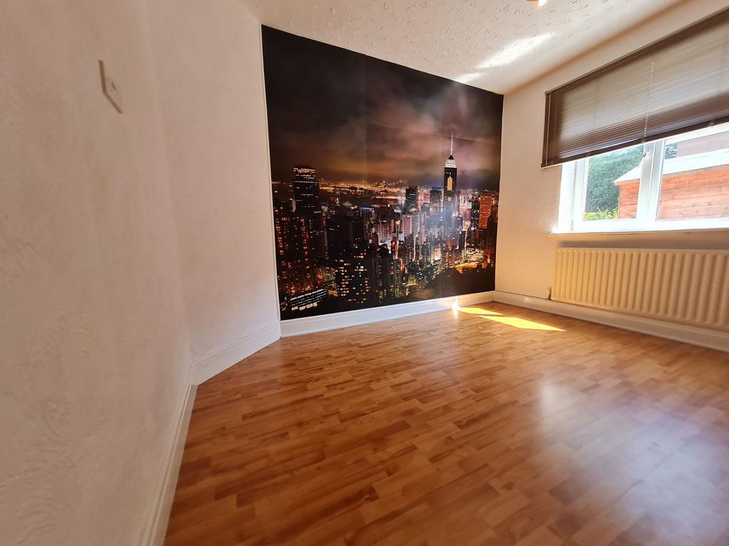 Rear bedroom
