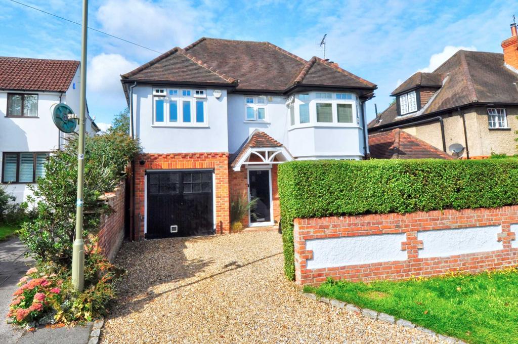 Belle Vue Road, Henley On Thames 4 bed detached house for sale £1,300,000