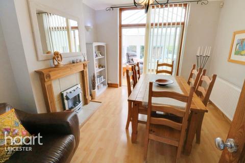 3 bedroom semi-detached house for sale, Lyndale Road, Leicester