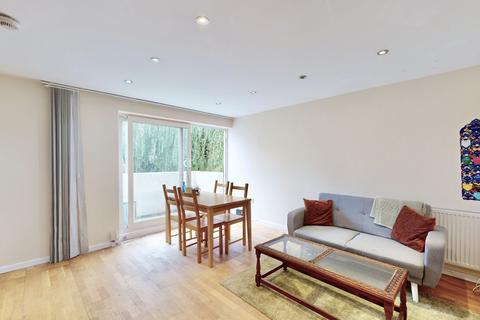 3 bedroom flat to rent, Bloomsbury Close, Ealing, W5