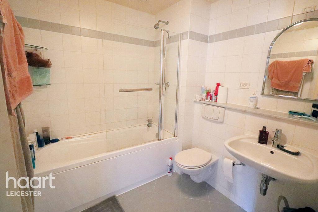 Burgess Street, Leicester LE1 4QG 2 bed apartment for sale £125,000
