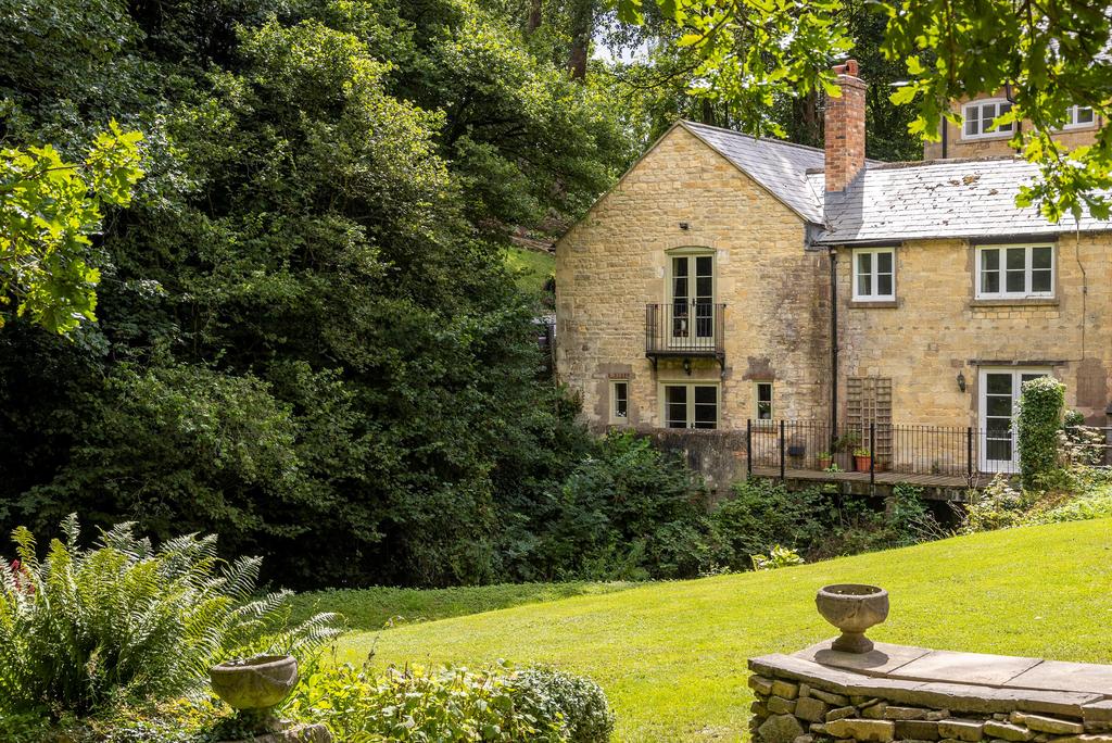 Blockley Court, Blockley, MoretoninMarsh, Gloucestershire, GL56 4 bed