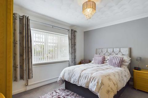 3 Caradon Close, Callington, PL17 7HF