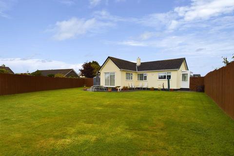 3 Caradon Close, Callington, PL17 7HF