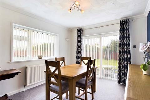 3 Caradon Close, Callington, PL17 7HF