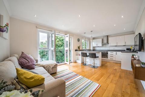 47 Crowthorne Close, London, SW18 5RX