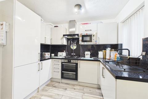 2 bedroom semi-detached house for sale, Trefoil Close, Worcester, WR5