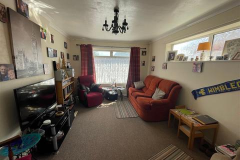 2 bedroom detached bungalow for sale, Albany Close, Skegness, Lincolnshire, PE25 2NE