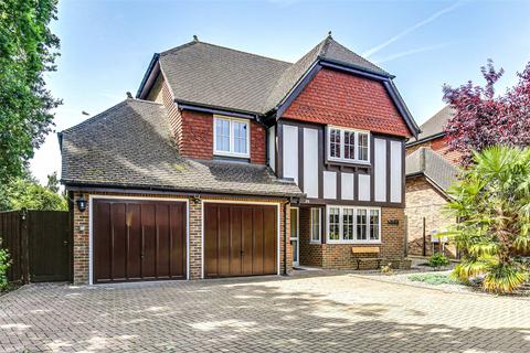 4 bedroom detached house for sale, Greshams Way, Edenbridge, TN8