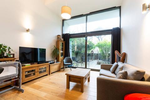 1 bedroom flat for sale - Clarence Lane, Roehampton, London, SW15