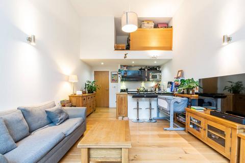 1 bedroom flat for sale - Clarence Lane, Roehampton, London, SW15