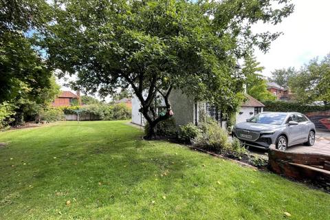 5 bedroom detached house to rent, Chobham,  Woking,  GU24