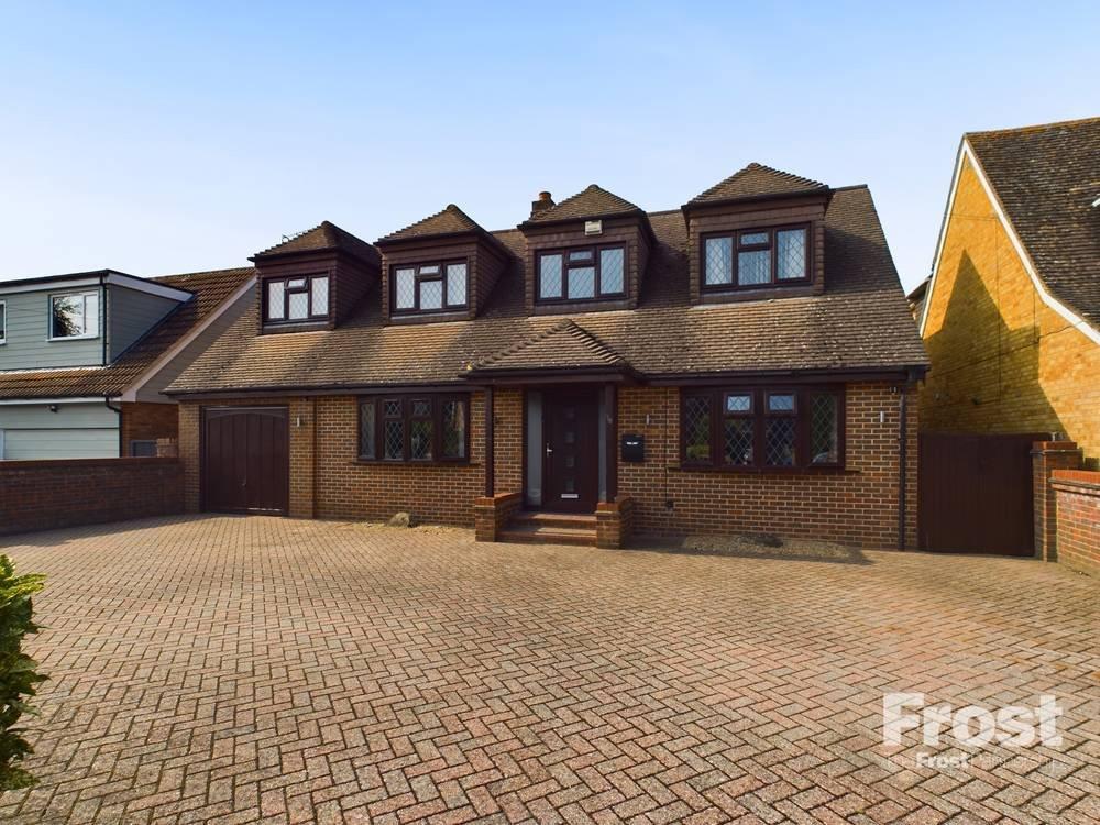 Ouseley Road, Wraysbury, Berkshire, TW19 5 bed house for sale £1,185,000