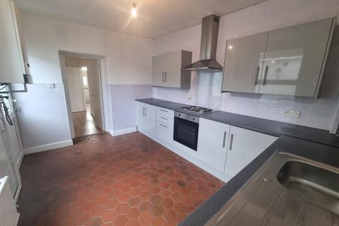 3 bedroom end of terrace house to rent, 10 Glynllwchwr Road Pontarddulais Swansea