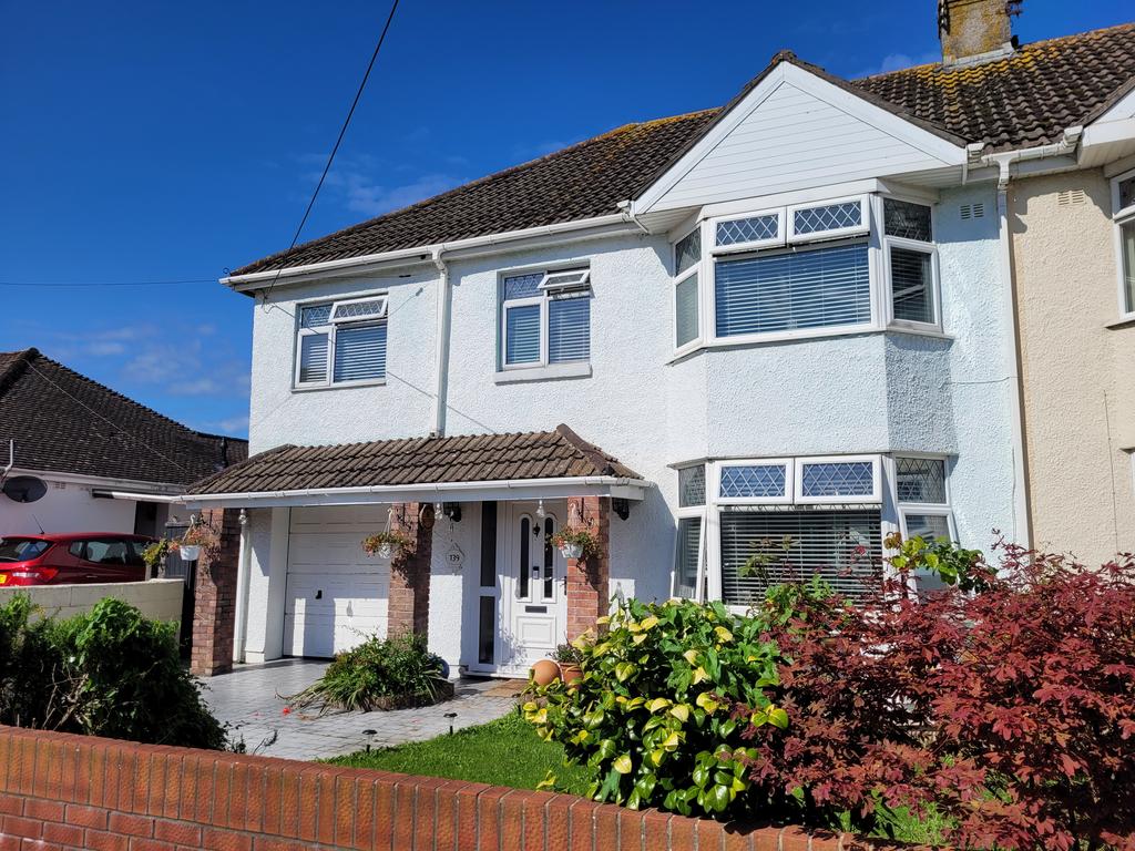 NEWTON NOTTAGE ROAD, PORTHCAWL, CF36 5EA 5 bed semidetached house for