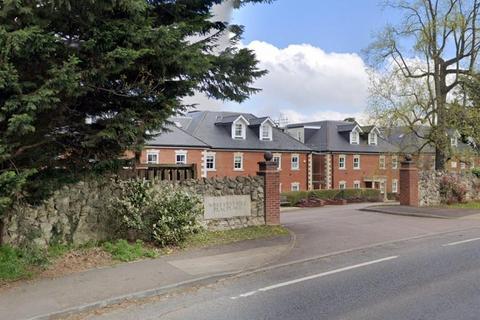 2 bedroom flat for sale, West Hill,  Oxted,  Surrey,  RH8