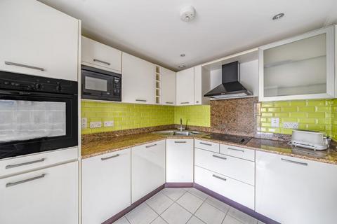 2 bedroom flat for sale, Oxted,  Surrey,  RH8