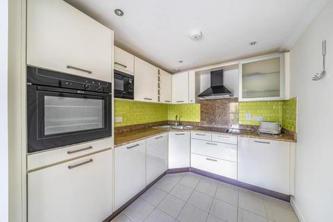 2 bedroom flat for sale, Oxted,  Surrey,  RH8