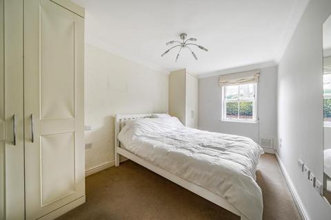 2 bedroom flat for sale, Oxted,  Surrey,  RH8