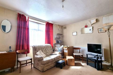 4 Radfield Way, Sidcup, DA15 8EB