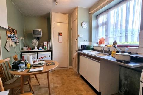 4 Radfield Way, Sidcup, DA15 8EB
