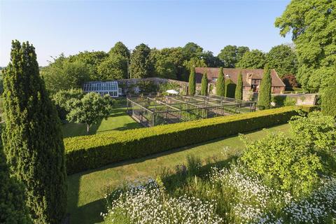 6 bedroom detached house to rent, Lords, Ashford Road, Sheldwich
