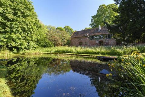 6 bedroom detached house to rent, Lords, Ashford Road, Sheldwich
