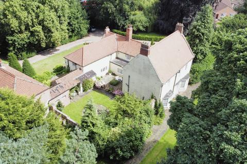 6 bedroom detached house for sale, Gibson Lane South, Melton, North Ferriby, HU14 3FP