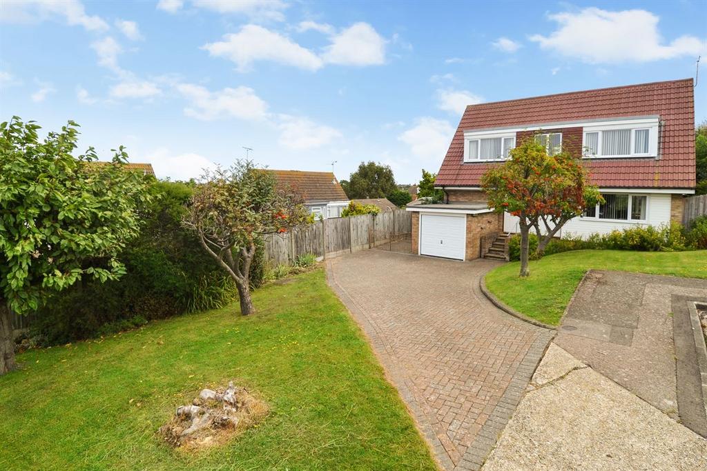 Kingfisher Close, Whitstable 3 bed detached house for sale £495,000