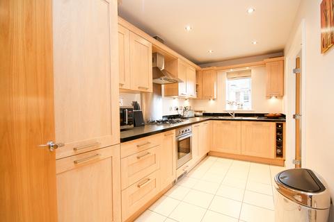 2 bedroom apartment for sale, Close To Town & Station, Maidenhead