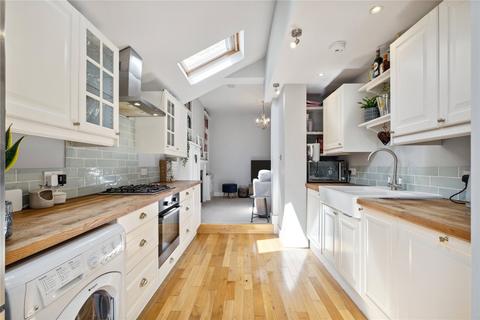 136 Ravensbury Road, London, SW18 4RU