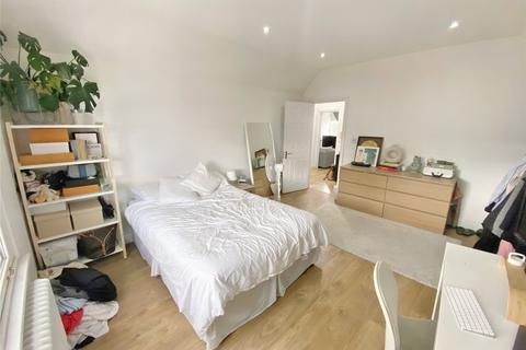 2 bedroom apartment to rent, Kings Avenue, Clapham, SW4