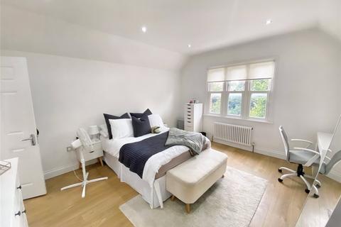 2 bedroom apartment to rent, Kings Avenue, Clapham, SW4
