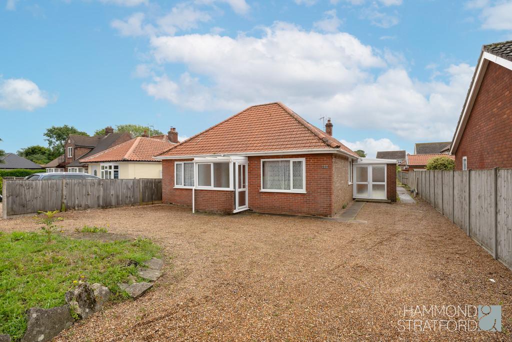 Norwich Road, Attleborough 3 bed detached bungalow for sale - £300,000