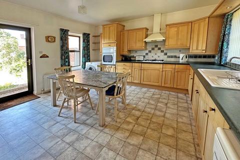 Two Ways, 7a Parkfield Way, Topsham, Exeter, EX3 0DP